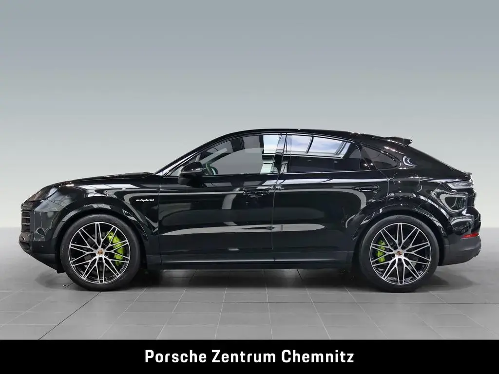 Main__Slider__Photo:Porsche Cayenne E-Hybrid Coupé 22Zoll;Massage;HA-Lenkung 06/2024-1