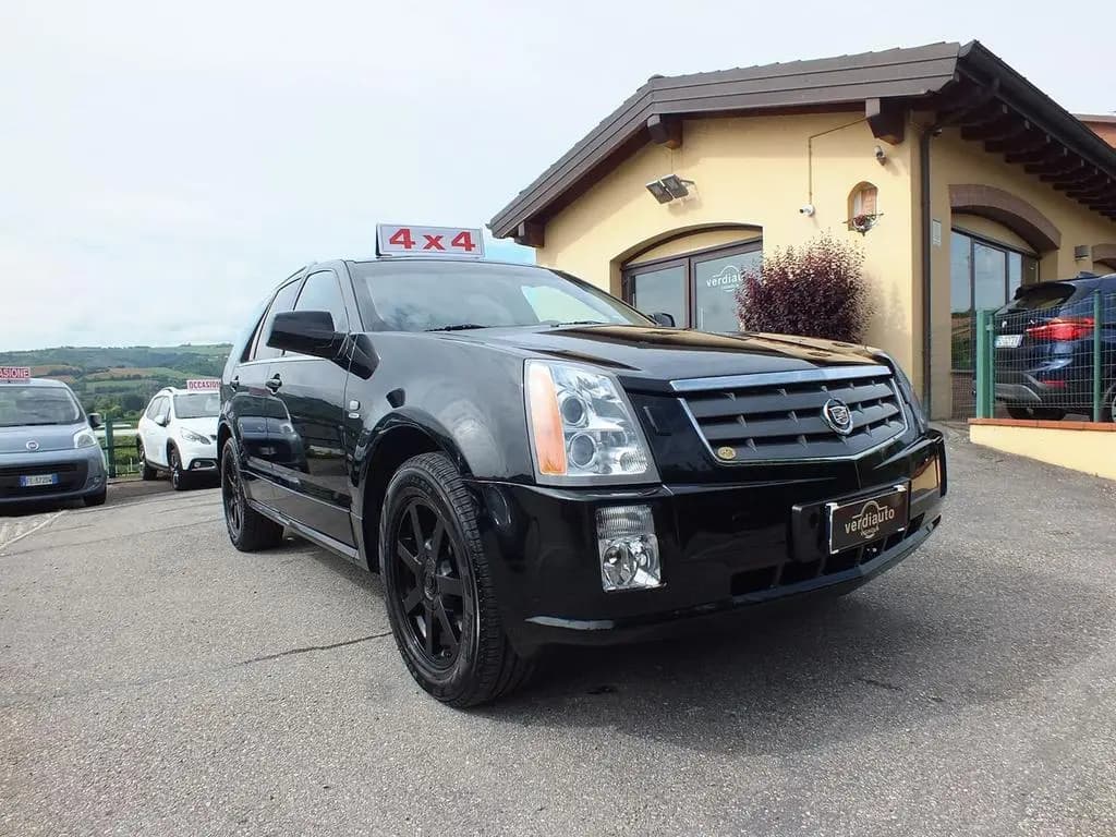 Main__Slider__Photo:Cadillac SRX SRX 3.6 V6 AUTOM.4X4 7-POSTI 12/2005-0