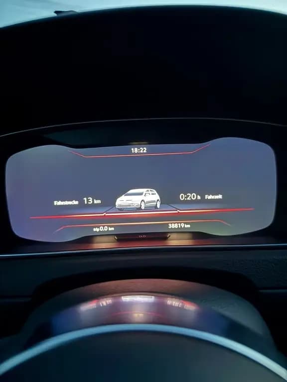 Main__Slider__Photo:Volkswagen Golf 2.0 TSI OPF DSG GTI Performance GTI Per... 02/2020-0