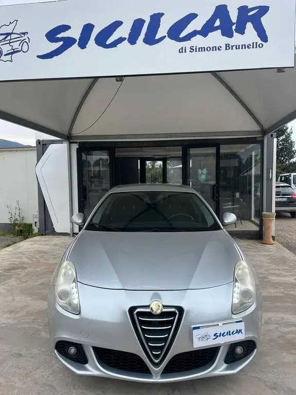 Main__Slider__Photo:Alfa Romeo Giulietta 1.4 Turbo 105 CV Progressio 11/2012-0