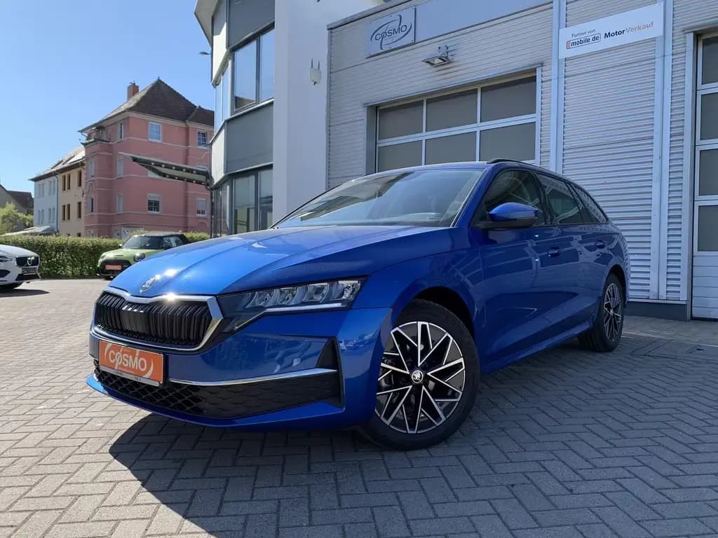 Main__Slider__Photo:Skoda Octavia Combi 1.5TSI Selection Fronthzg+LED+Temp 09/2024-0