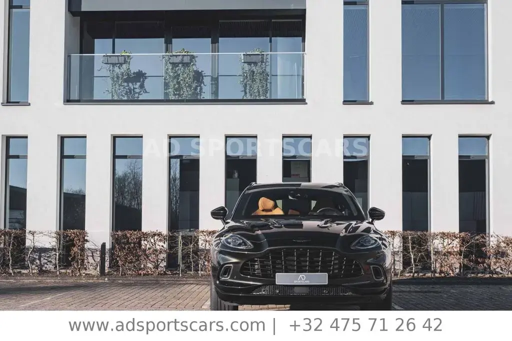 Main__Slider__Photo:Aston Martin DBX 4.0 V8 03/2022-1