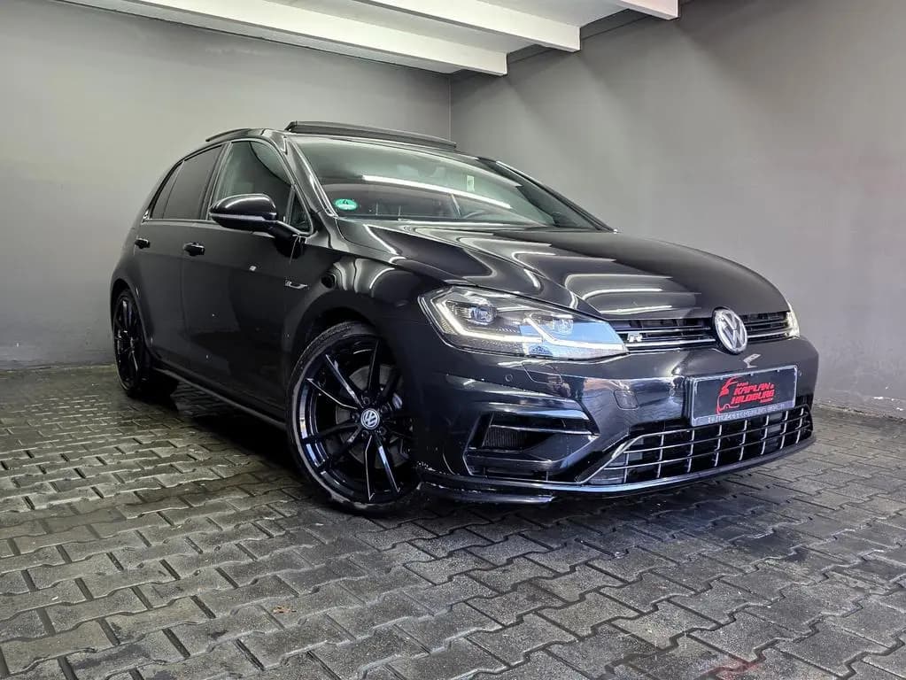 Main__Slider__Photo:Volkswagen Golf VII R, 4Motion, ACC, PANO, VIRTUAL, R-KAM 10/2019-0