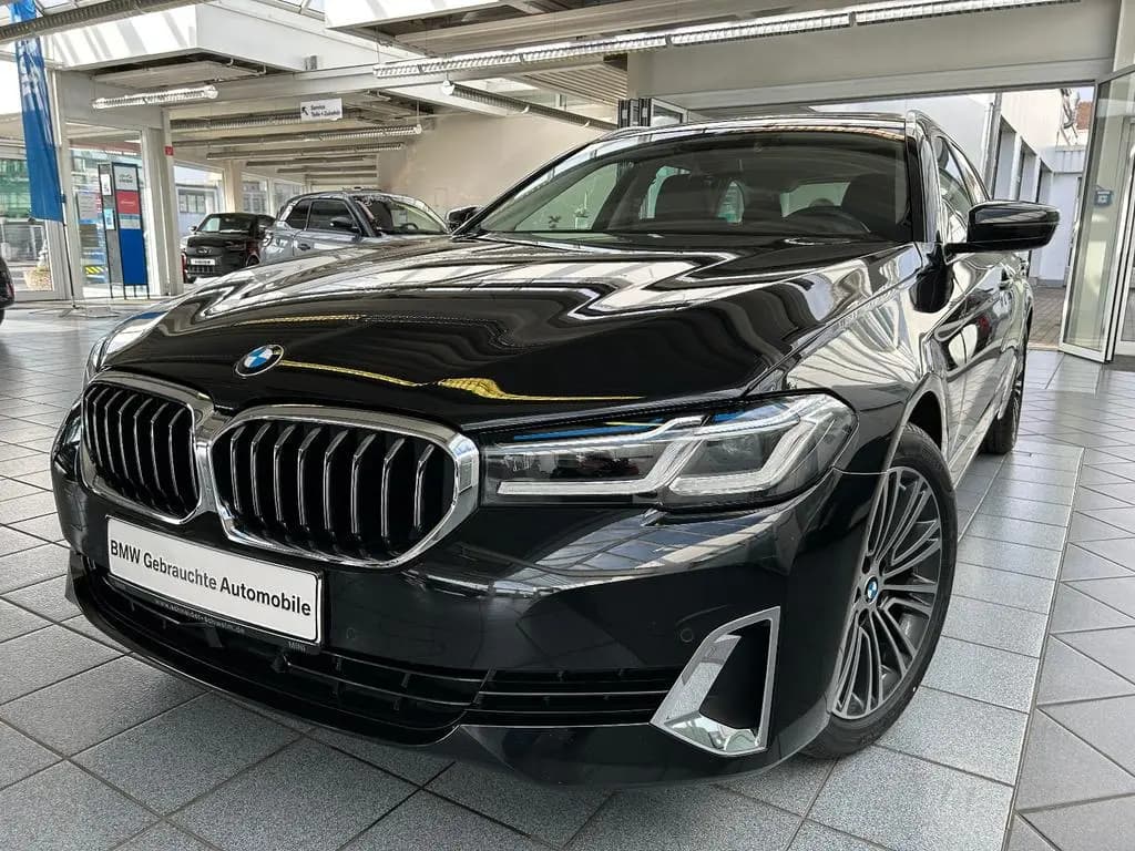 Main__Slider__Photo:BMW 5 Series 520d xDrive Touring Laserlicht, Kamera, ACC, HUD 11/2022-0