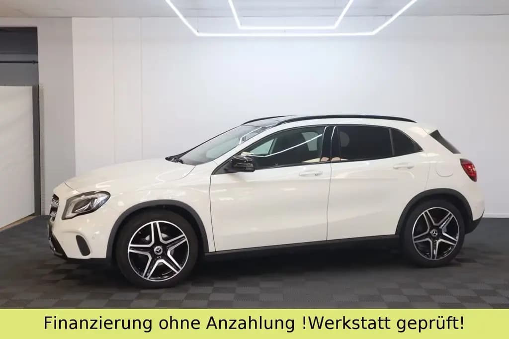Main__Slider__Photo:Mercedes-Benz GLA 200 CDI / d*PANO*PDC*KEYLESS-GO*ACC 10/2017-0
