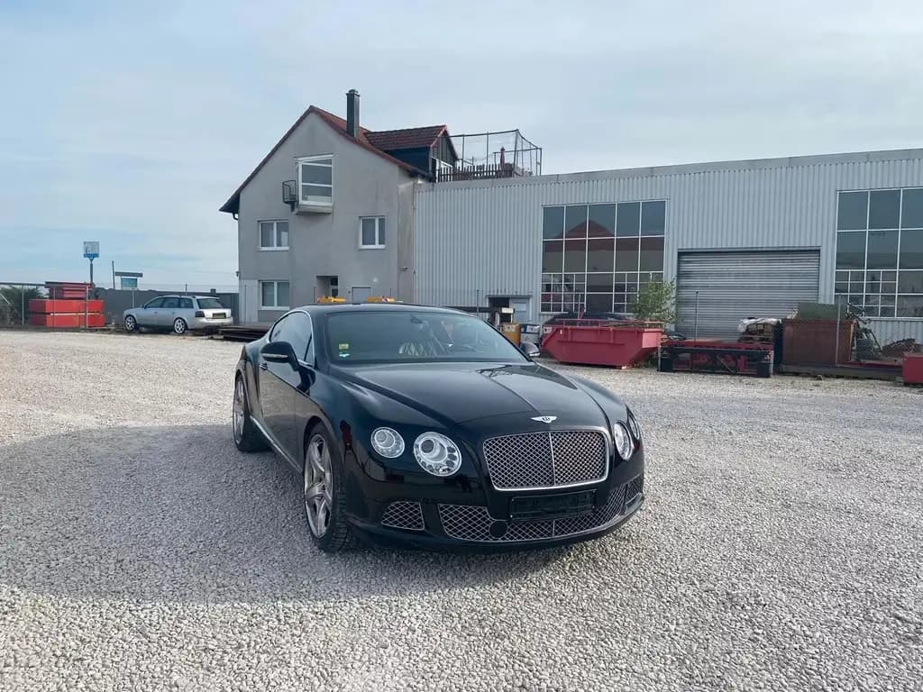 Main__Slider__Photo:Bentley Continental GT 6.0 W12 4WD Automatik 01/2012-0