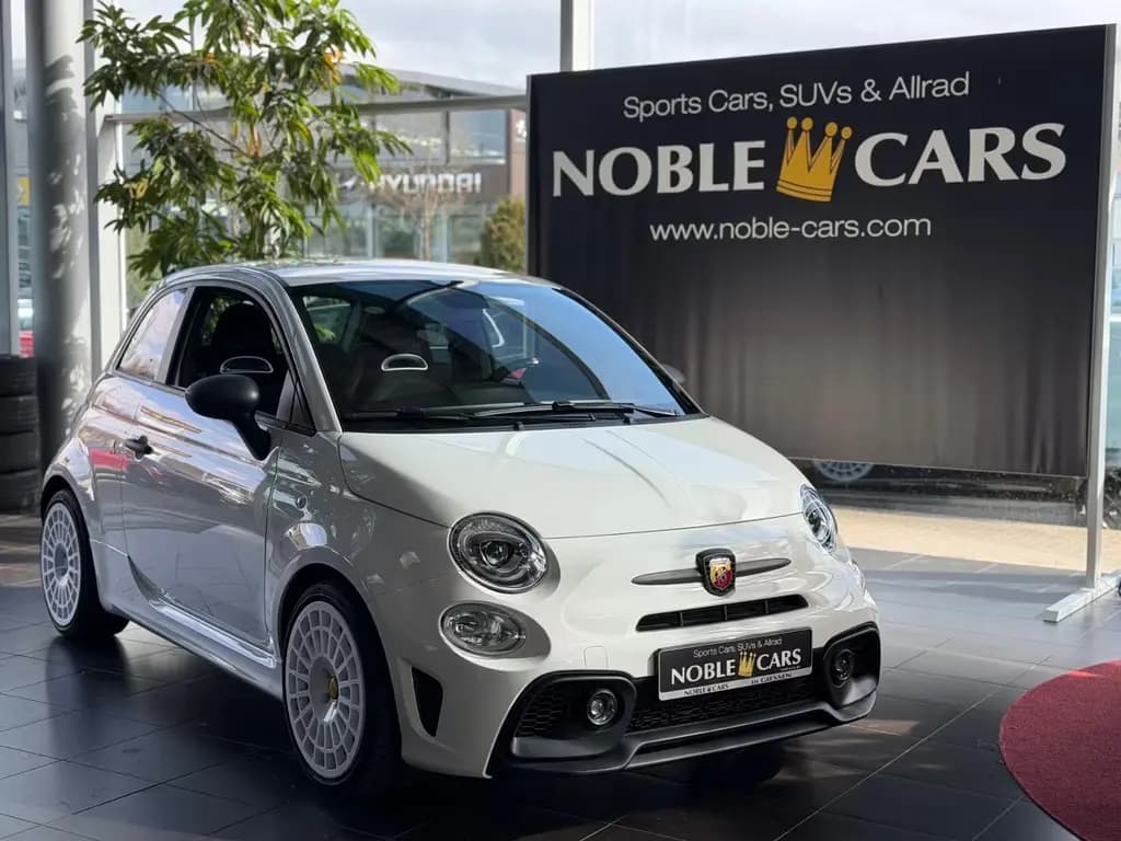Main__Slider__Photo:Abarth 695 1.4 T-Jet BEATS NAVI ALU 08/2024-0