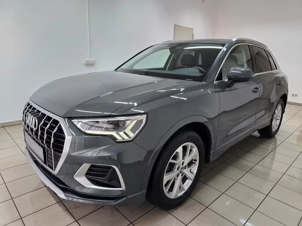 Main__Slider__Photo:Audi Q3 40 TFSI qu. advanced LED Virtual Alcantara 18 03/2019-0
