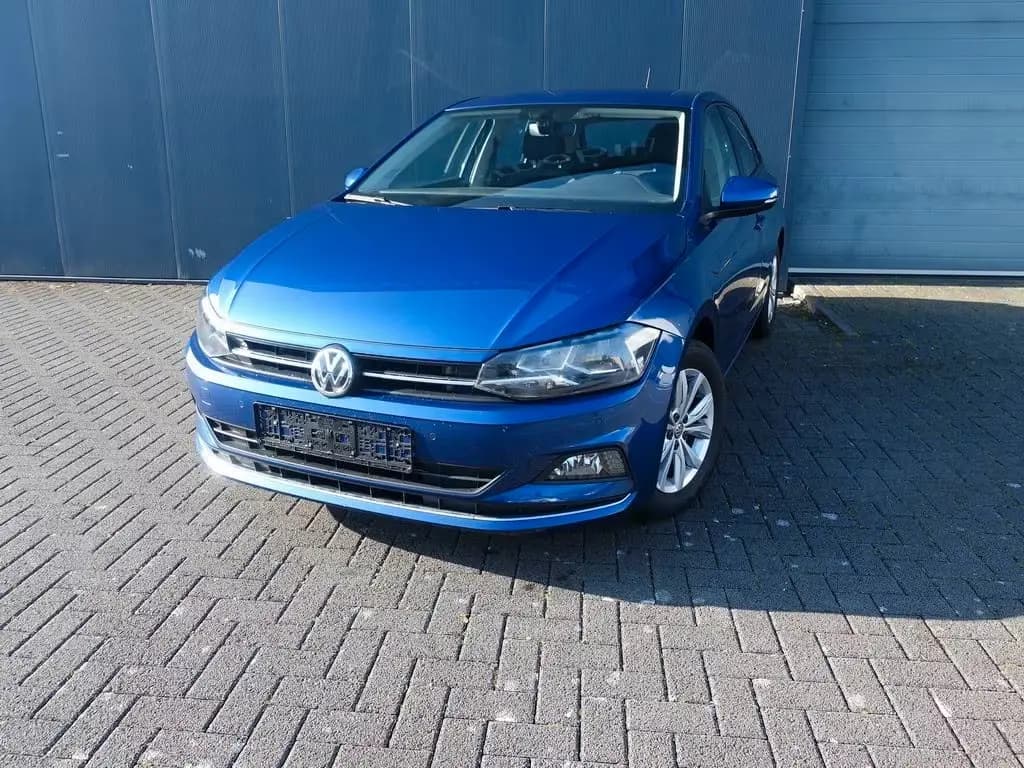 Main__Slider__Photo:Volkswagen Polo VI Highline 04/2018-0