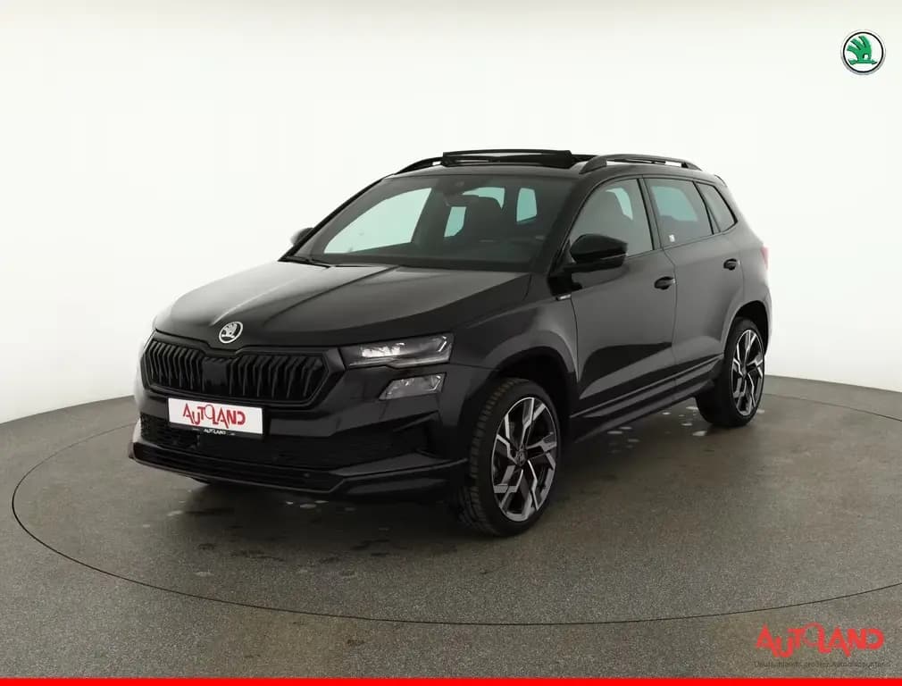 Main__Slider__Photo:Skoda Karoq Sportline 1.5 TSI DSG Matrix ACC AHK Pano 09/2025-0