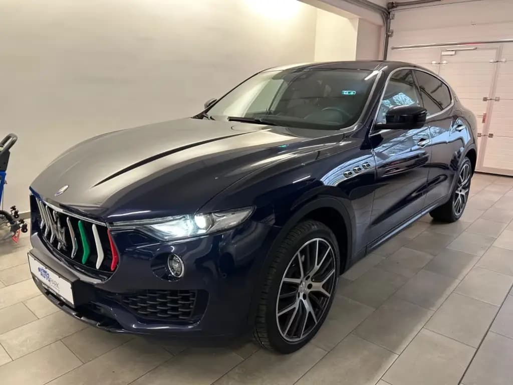 Main__Slider__Photo:Maserati Levante 3.0 Q4 DIESEL *Panorama *360 Kamera * 09/2017-0