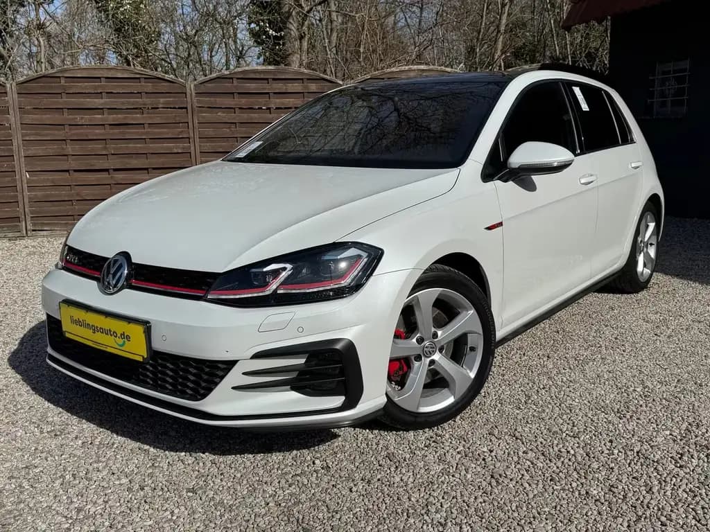 Main__Slider__Photo:Volkswagen Golf VII GTI DSG Navi Virtual Pano ACC DynA DLA 08/2017-0