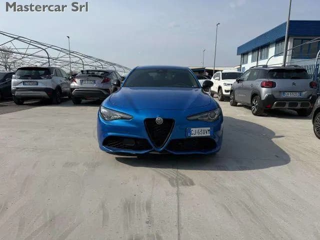 Main__Slider__Photo:Alfa Romeo Giulia ROMEO Giulia Giulia 2.2 t Veloce Q4 210 cv 04/2022-0