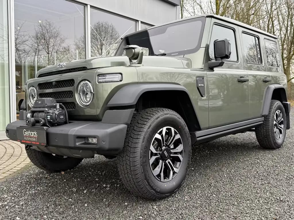Main__Slider__Photo:BAW Other 212 2.0 TCI 4 WD null-0