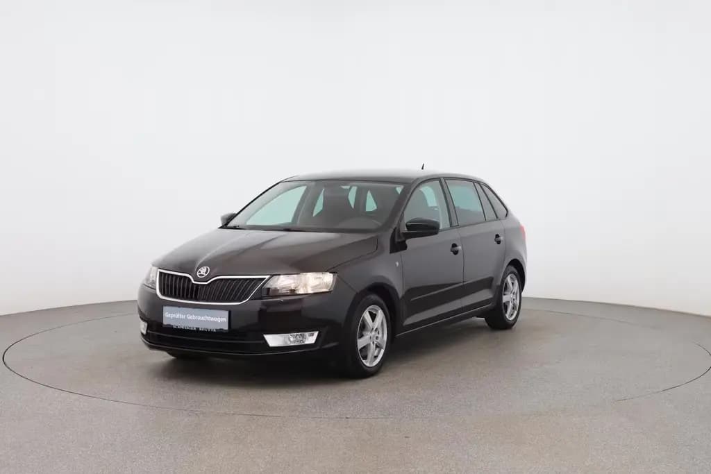 Main__Slider__Photo:Skoda Rapid Spaceback Elegance TSI 11/2014-0
