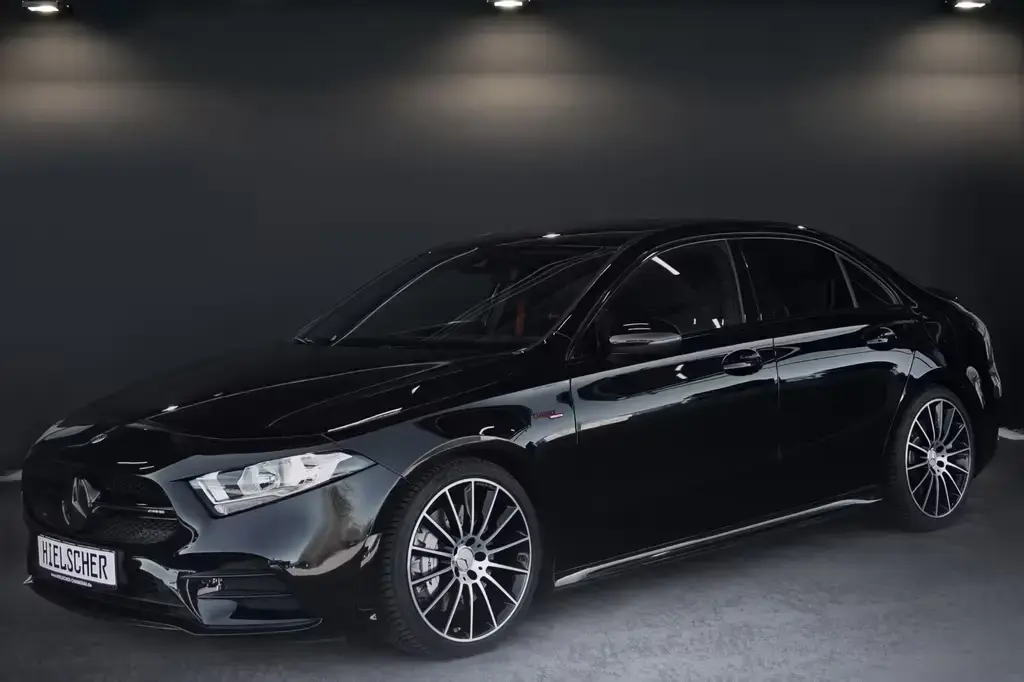 Main__Slider__Photo:Mercedes-Benz A-Class 35 AMG 4M Limousine*Keyless*Spur*SHZ*19"AMG* 07/2020-1