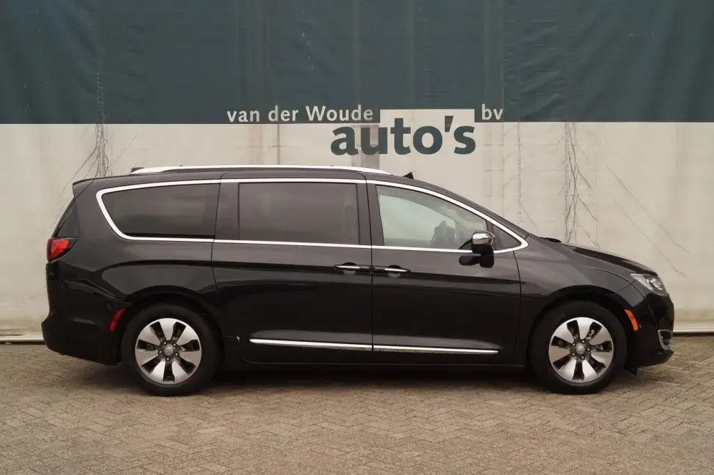 Main__Slider__Photo:Chrysler Pacifica 3.6 V6 263pk automatik 7 sitze -Full op 06/2018-1