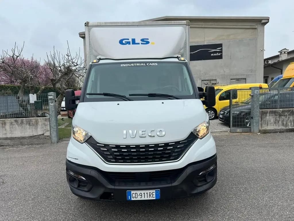 Main__Slider__Photo:Iveco Daily 35S12 2.3 HPT PL Cabinato 01/2021-0