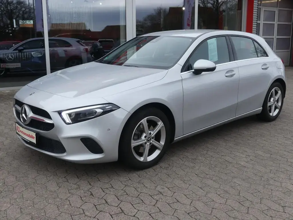 Main__Slider__Photo:Mercedes-Benz A 200 Automatik Navi*LED*SHZ*PDC*ab 299€ 10/2018-1