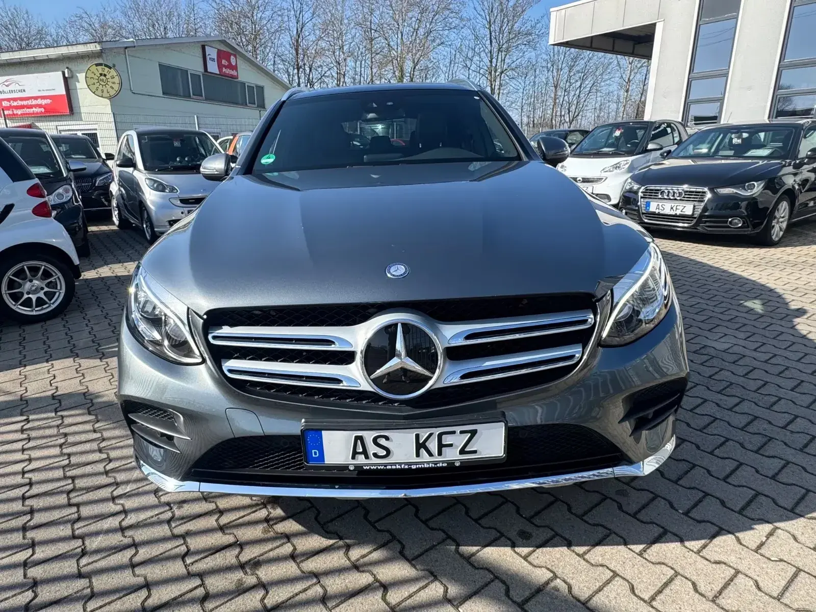 Main__Slider__Photo:Mercedes-Benz GLC-Class 220 08/2015-1