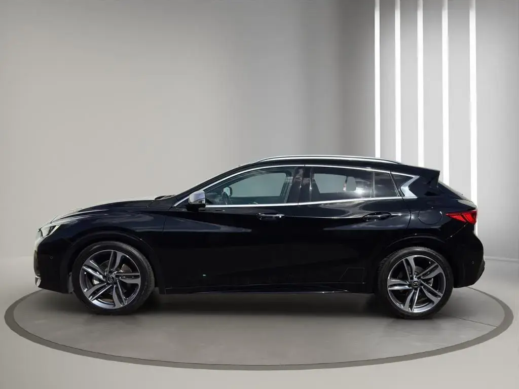 Main__Slider__Photo:Infiniti Q30 2.0t AWD Sport*DCT*360°*PANORAMA*1 HAND* 05/2017-1
