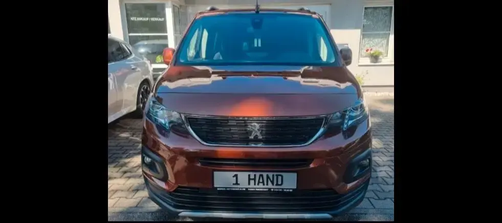Main__Slider__Photo:Peugeot Rifter Allure 1.2 GT-Line M 7-Sitzer aus 1. Hand 09/2019-1