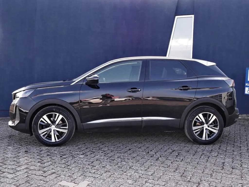 Main__Slider__Photo:Peugeot 3008 Allure 130 Aut+AHK+Klima+Einparkhilfe+Tempo 02/2022-0