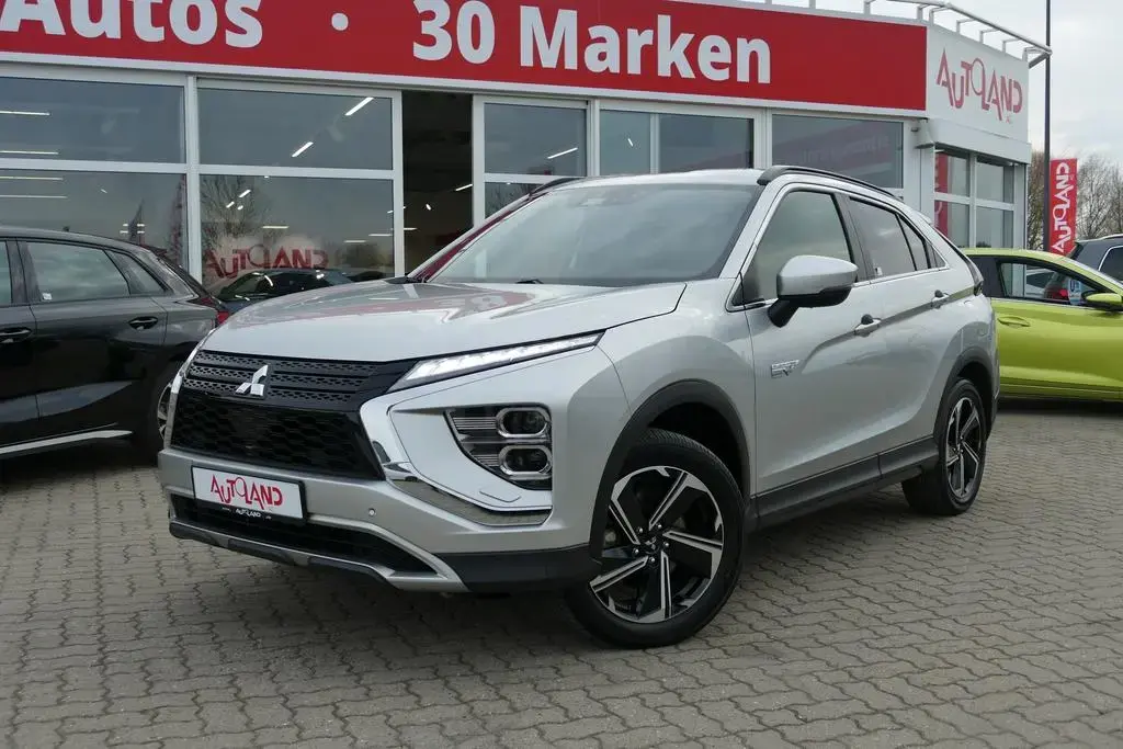 Main__Slider__Photo:Mitsubishi Eclipse Cross 2.4Hybrid Plus 4WD CVT LED Navi 11/2022-1