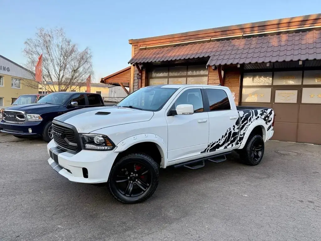 Main__Slider__Photo:Dodge RAM V8*4X4*SPORT*AHK*OFFROAD*LIFT*GARANTIE*SERVICE 12/2021-1