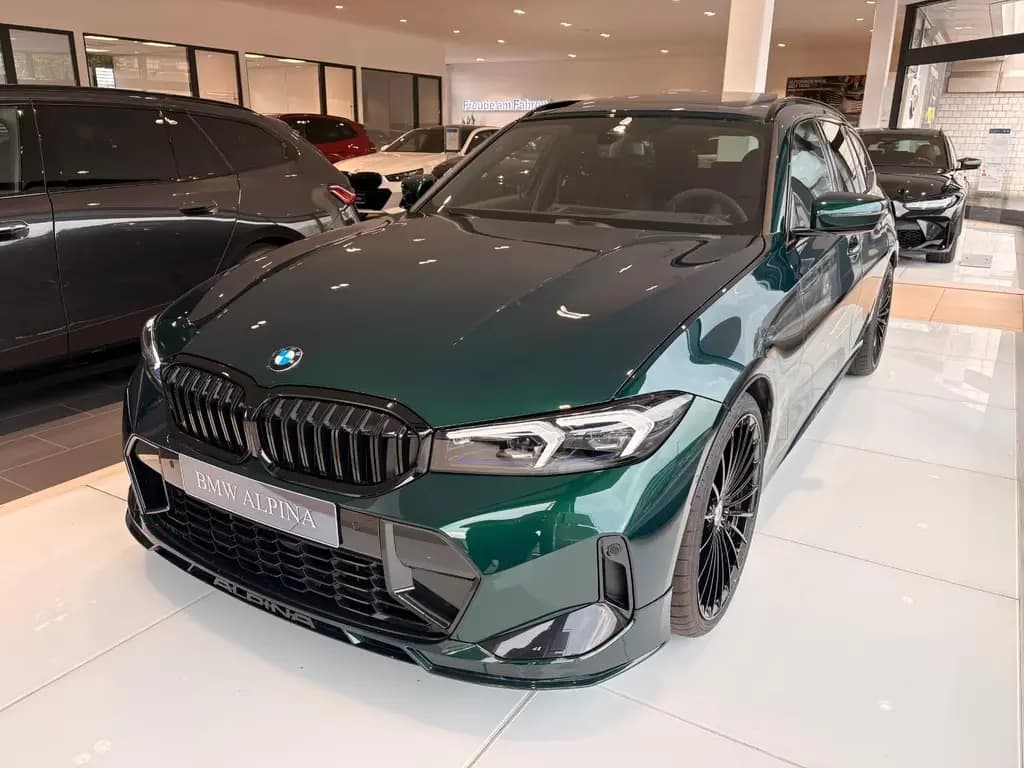 Main__Slider__Photo:ALPINA D3 S Allrad Touring 20 Zoll STANDHZG. PANO null-0