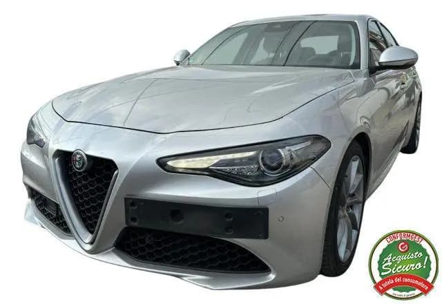 Main__Slider__Photo:Alfa Romeo Giulia ROMEO Giulia 2.2 Turbodiesel 180 CV Super 08/2017-0