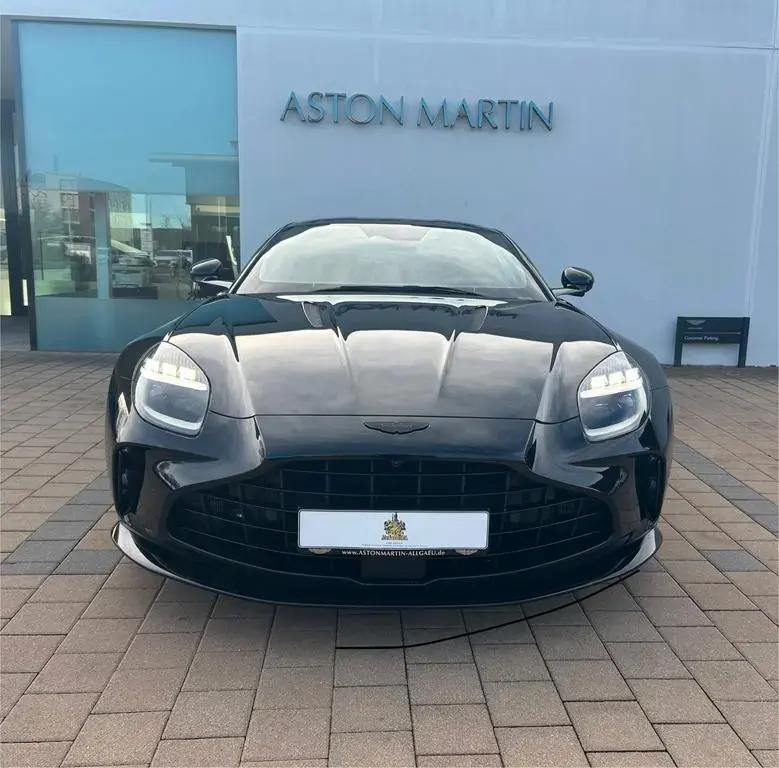 Main__Slider__Photo:Aston Martin V8 Vantage Next Generation null-1