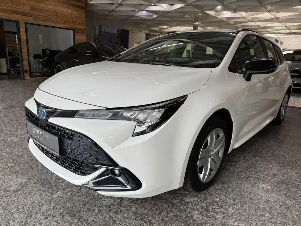 Main__Slider__Photo:Toyota Corolla 1.8 PHEV Tou Sport B&W NAVI LED SHZ ACC 09/2025-0