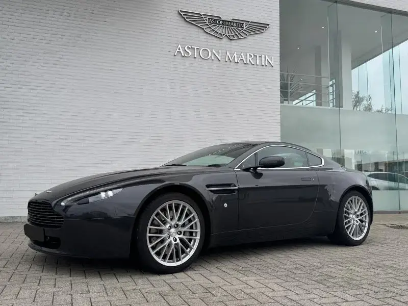Main__Slider__Photo:Aston Martin V8 Vantage 4.7l Manual 07/2009-1