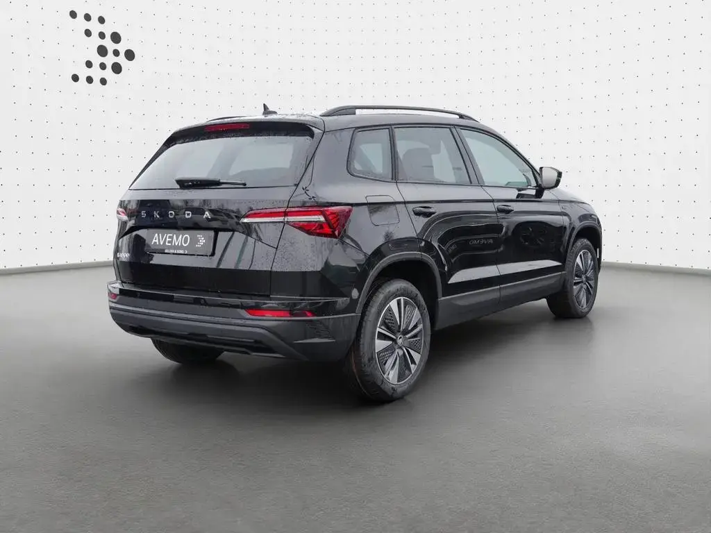 Main__Slider__Photo:Skoda Karoq Tour 1.5 TSI DSG NAVI|AHK|MATRIX|pACC 03/2026-1