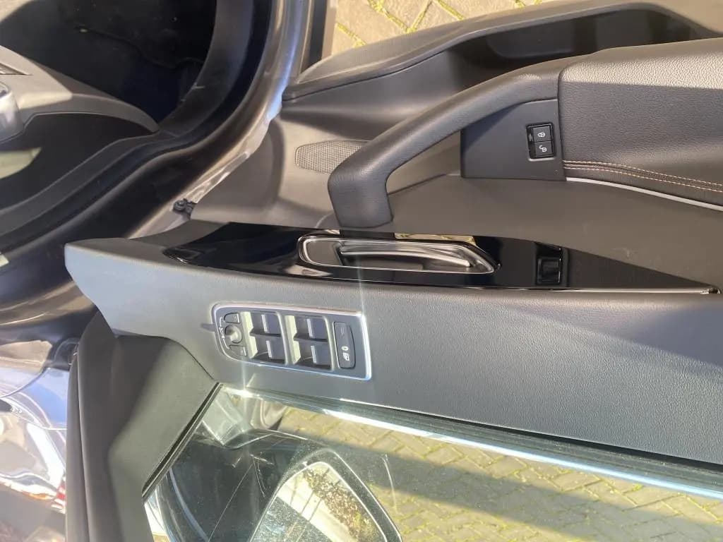 Main__Slider__Photo:Jaguar F-Pace 20d AWD Portfolio Automatik Portfolio 07/2018-0