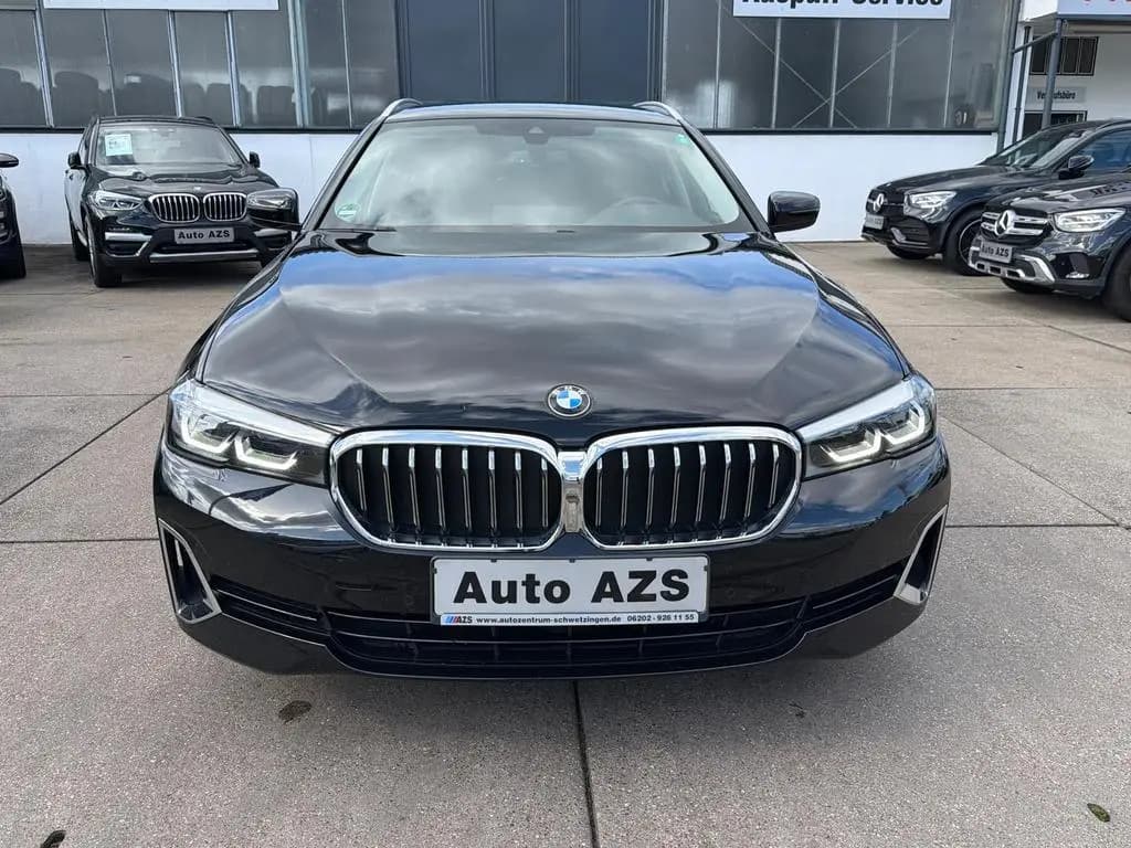 Main__Slider__Photo:BMW 5 Series 520d Luxury Line/1.Hd/NAVI/AMBIENTE/HOLZ/LED/SHZ 10/2021-0