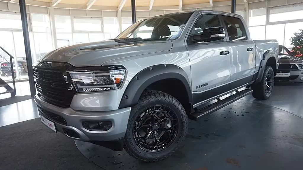 Main__Slider__Photo:Dodge RAM 1500 HEMI 5.7l Crew-Cab*4x4*Navi*Alu20* 07/2023-0