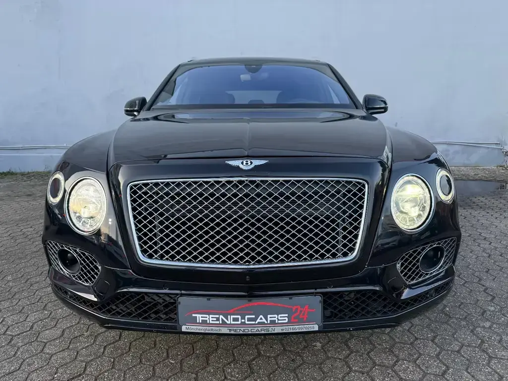 Main__Slider__Photo:Bentley Bentayga 6.0 W12 4WD*FirstEdition* Pano*Voll* 12/2016-1