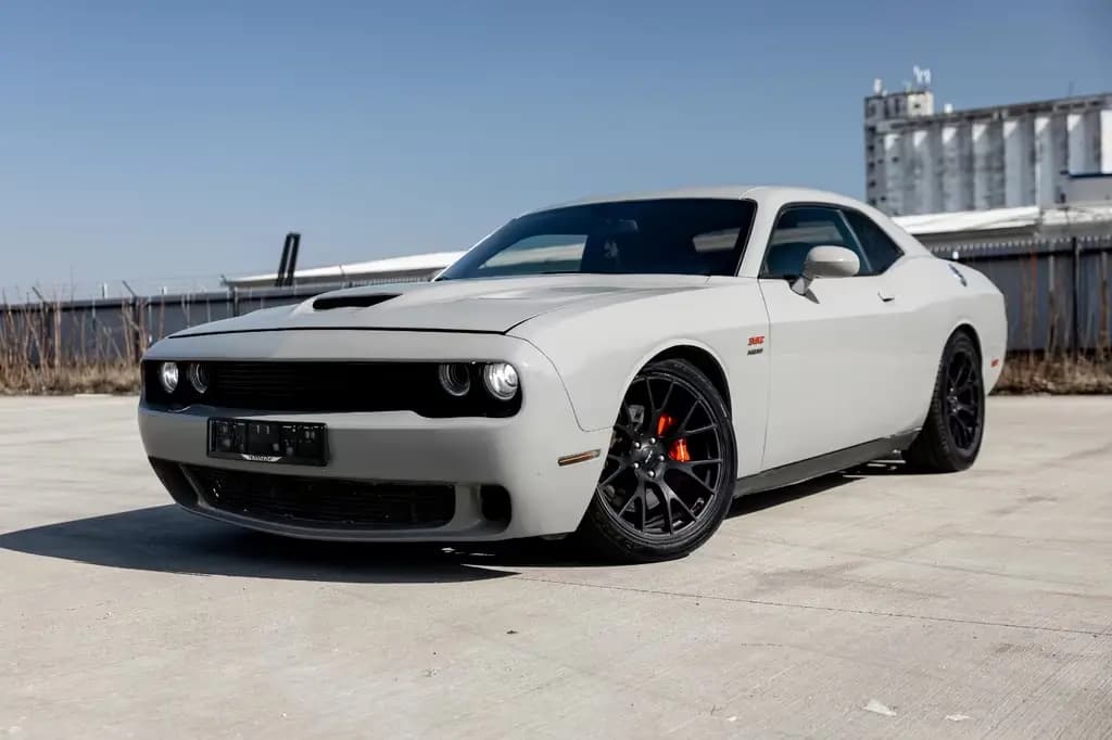 Main__Slider__Photo:Dodge Challenger SRT8 6.4 392HEMI Czech Registration 01/2012-0