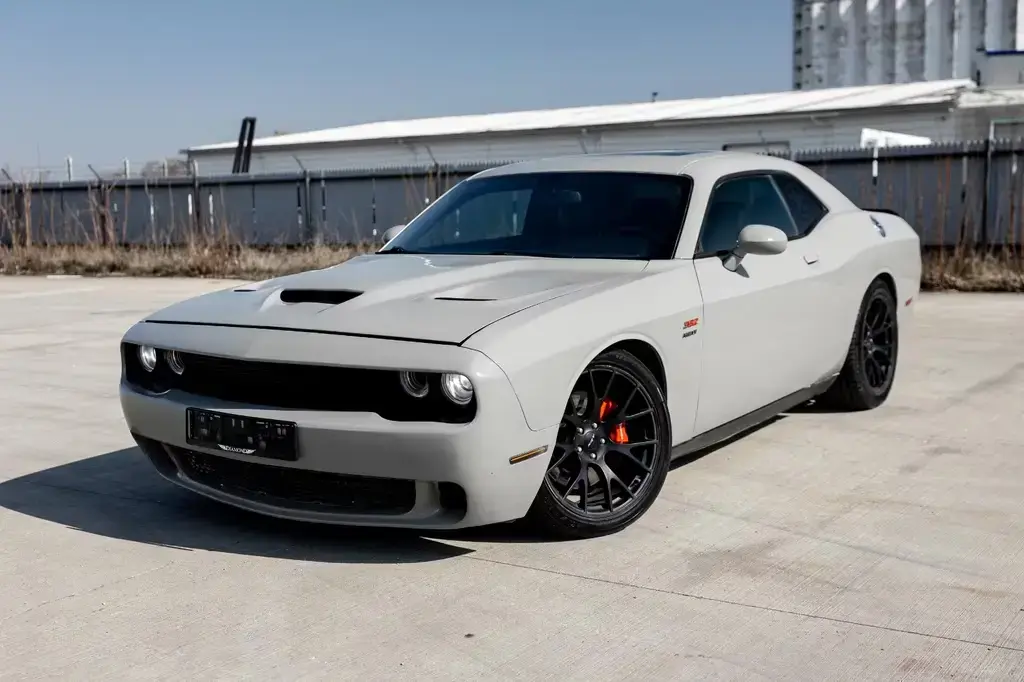Main__Slider__Photo:Dodge Challenger SRT8 6.4 392HEMI Czech Registration 01/2012-1