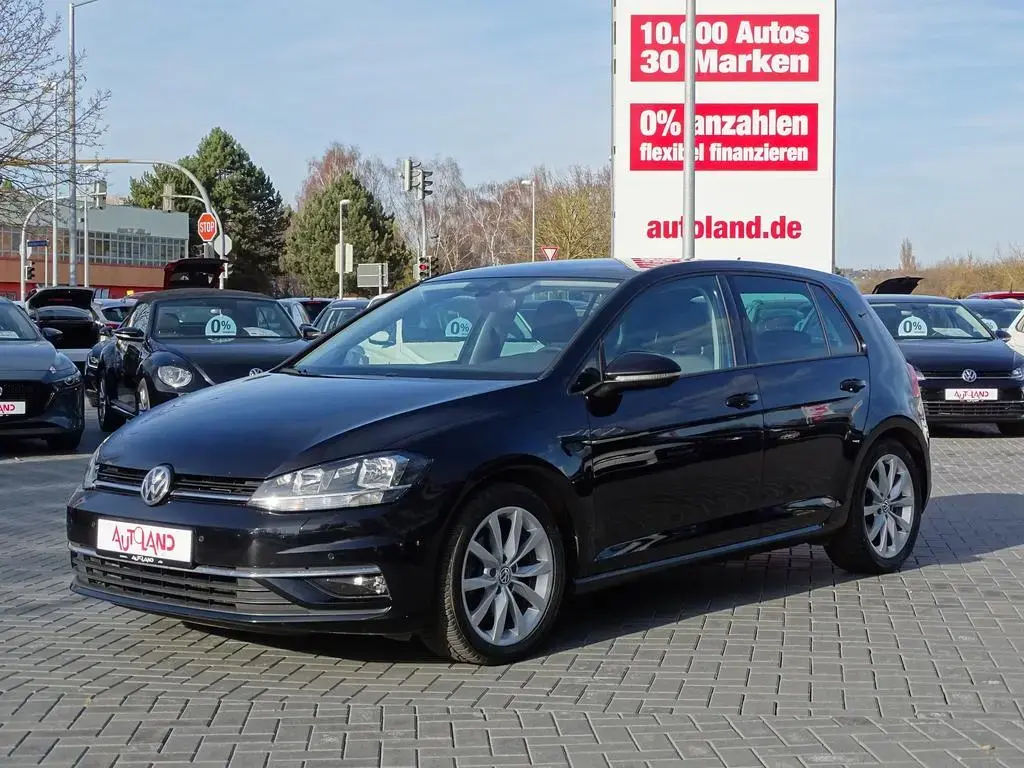 Main__Slider__Photo:Volkswagen Golf VII 1.4 16V TSI Highline Sitzheizung Navi 06/2017-1