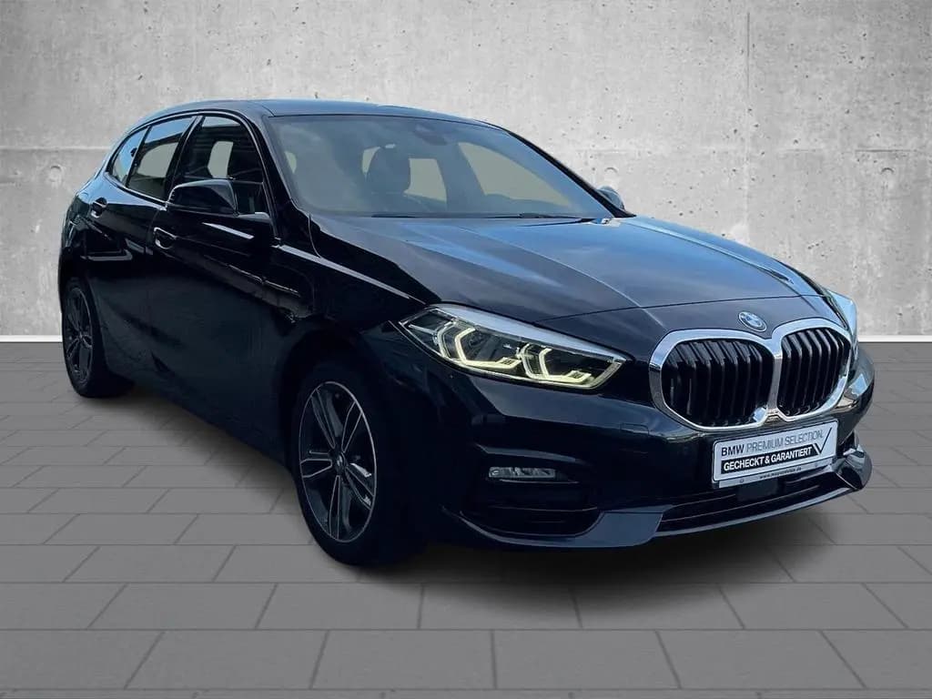 Main__Slider__Photo:BMW 1 Series 118 i Sport Line Digi-CP LED Klima SHZ PDC Conne 01/2022-0