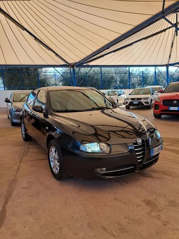 Main__Slider__Photo:Alfa Romeo 147 1.9 JTD 115 CV 3p. Distinctive 08/2003-0
