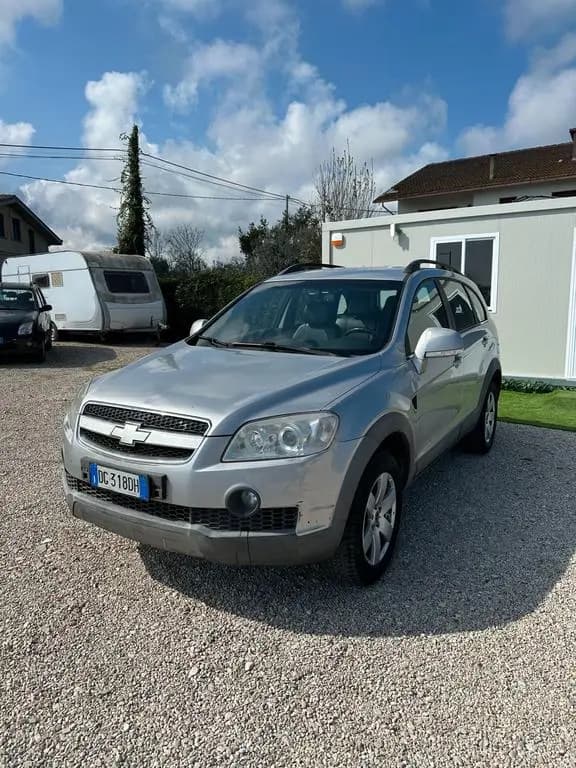 Main__Slider__Photo:Chevrolet Captiva 2.0 VCDi LS 4x4 03/2007-0