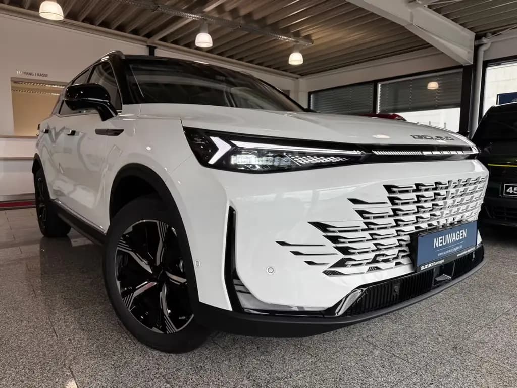 Main__Slider__Photo:BAIC Beijing X75 *Apple CarPlay, 360°-Kamera* null-0