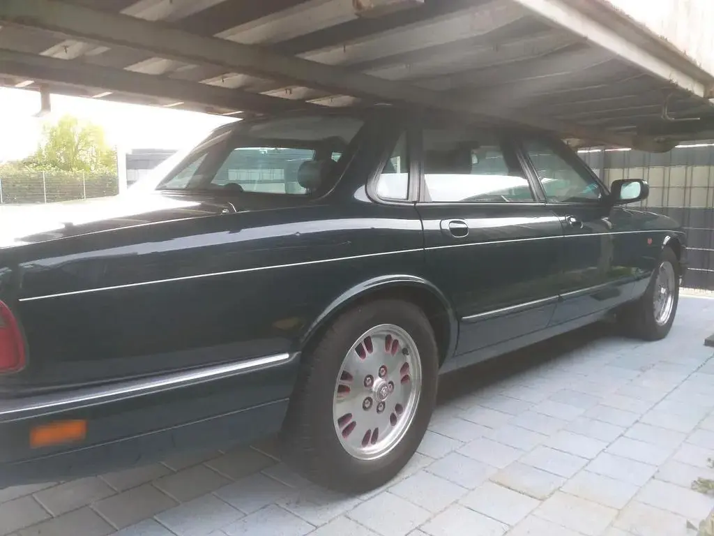 Main__Slider__Photo:Jaguar XJ Sport 3.0L 10/1994-1