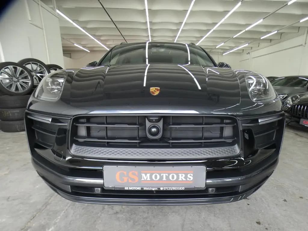 Main__Slider__Photo:Porsche Macan DESIGN*LED*NAVI*CARPLAY*PANO 01/2023-0