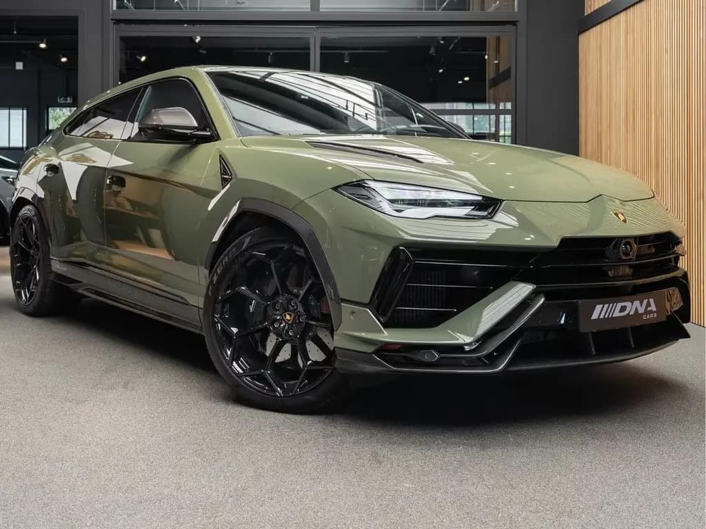 Main__Slider__Photo:Lamborghini Urus V8 Performante Keramisch Masage 4.0 V8 Perf 07/2024-0