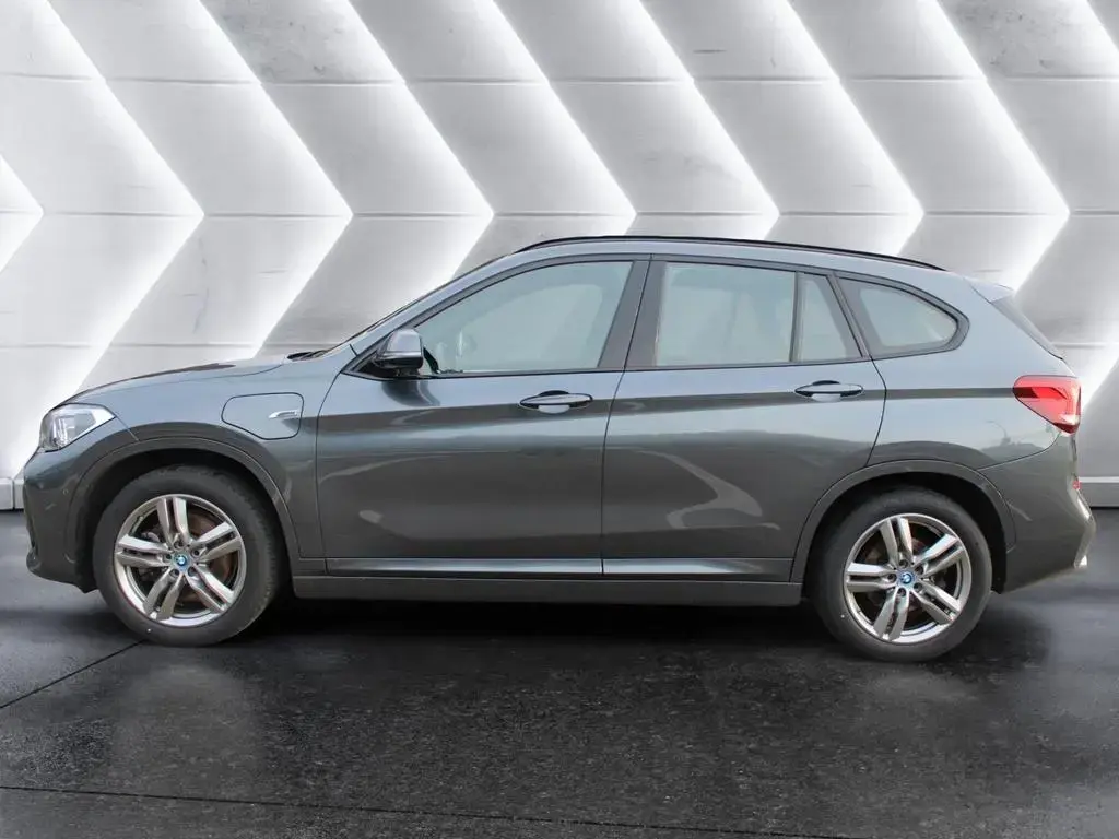 Main__Slider__Photo:BMW X1 xDrive25e M Sport M Sportpaket DAB LED Navi 12/2021-1